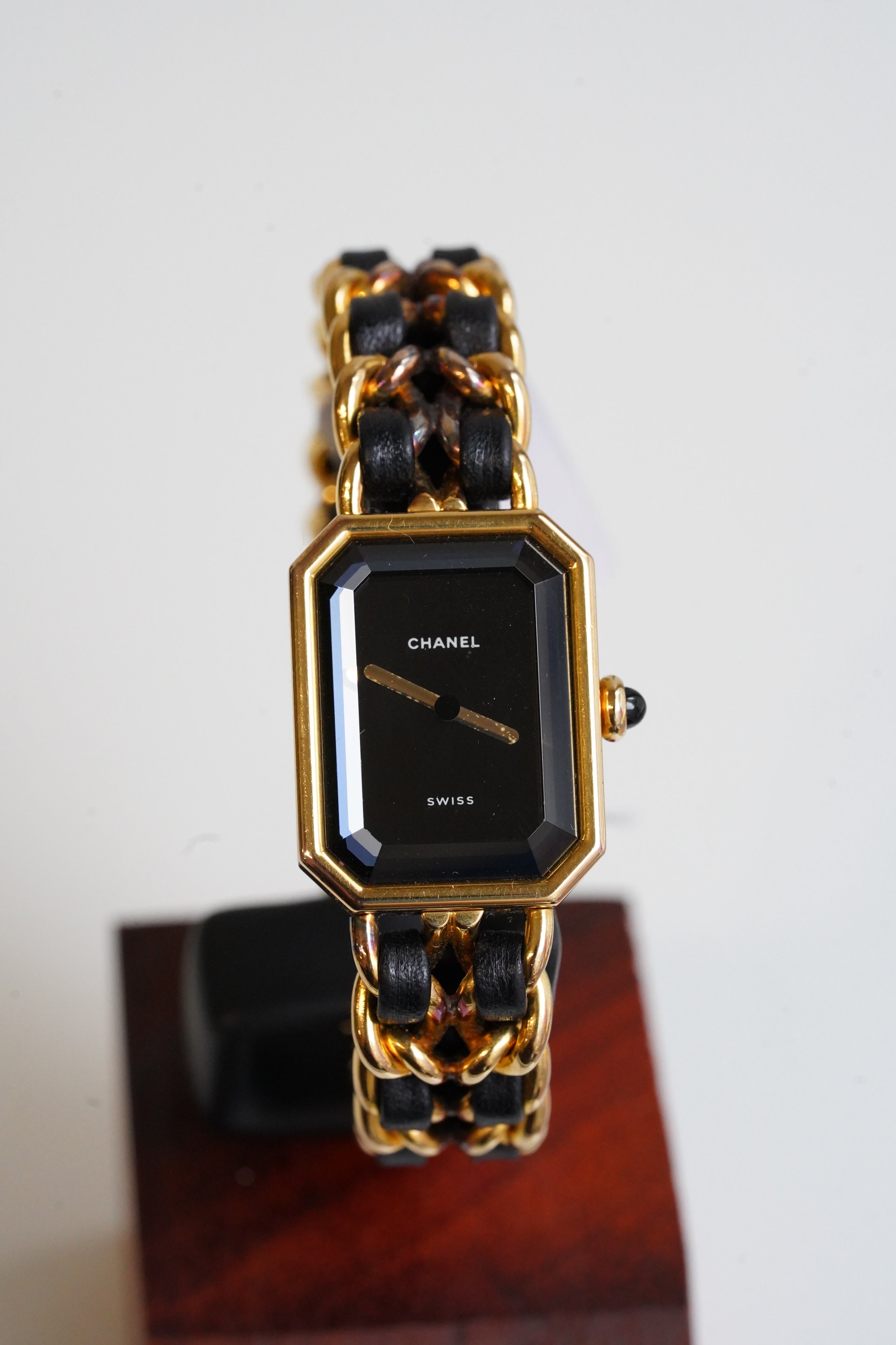 Chanel premiere watch Vintage  Size M